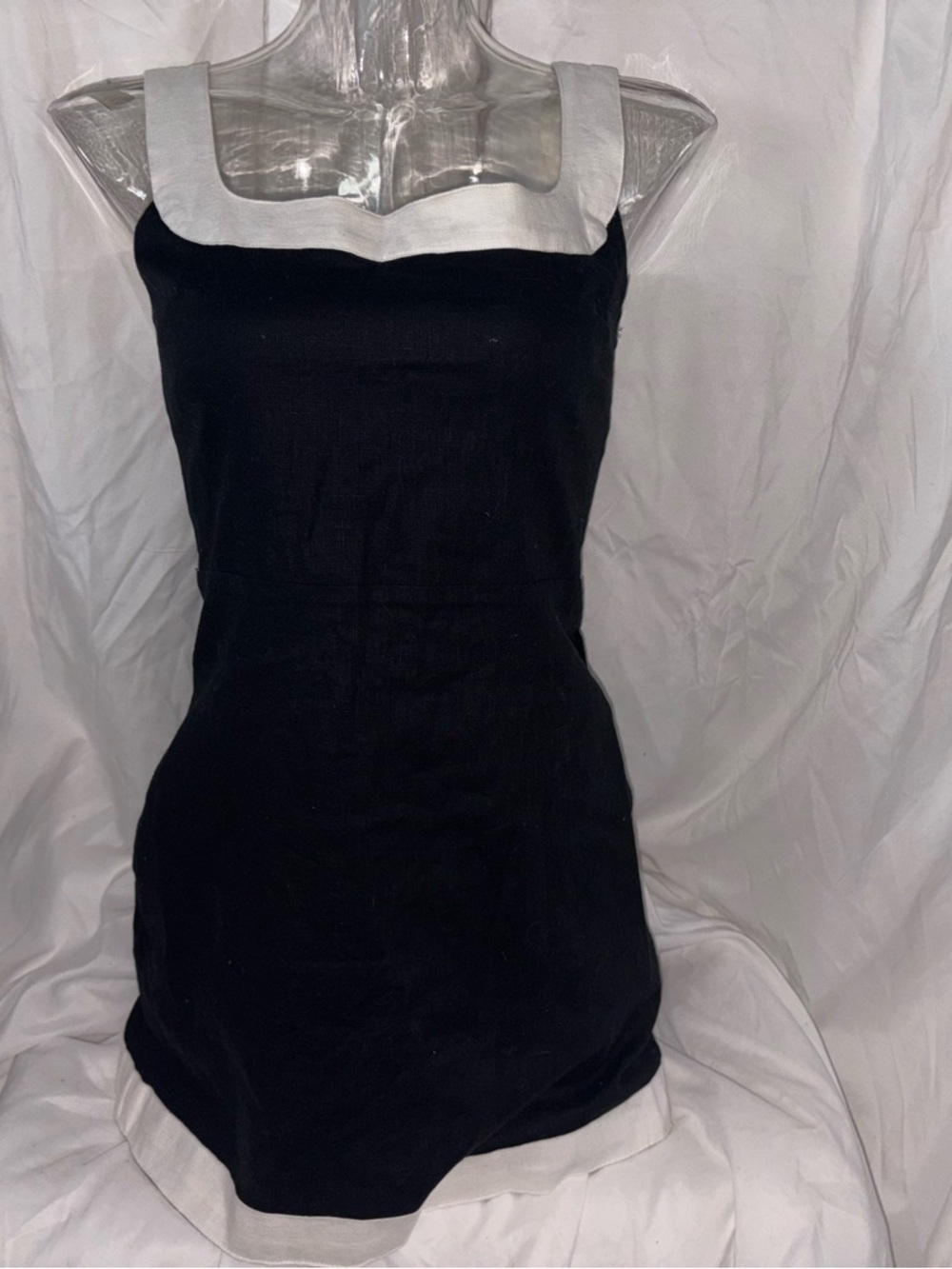 Abercrombie & Fitch Fit to Flatter Mini Dress NWT Size Small Black Contrast Trim